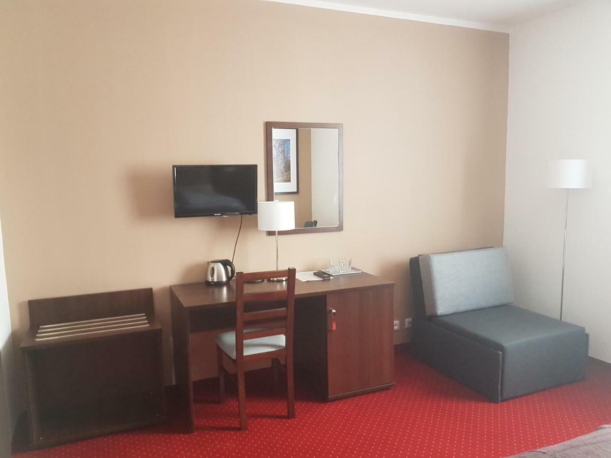 Wellness Hotel Harmonie Trebon Bagian luar foto