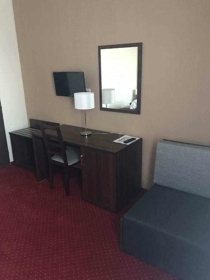 Wellness Hotel Harmonie Trebon Bagian luar foto
