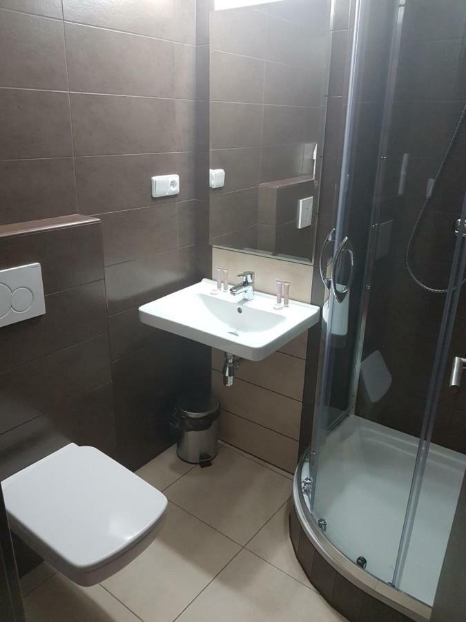 Wellness Hotel Harmonie Trebon Bagian luar foto