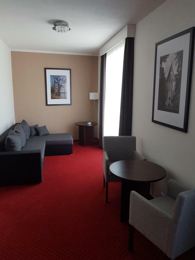 Wellness Hotel Harmonie Trebon Bagian luar foto