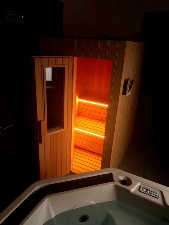 Wellness Hotel Harmonie Trebon Bagian luar foto